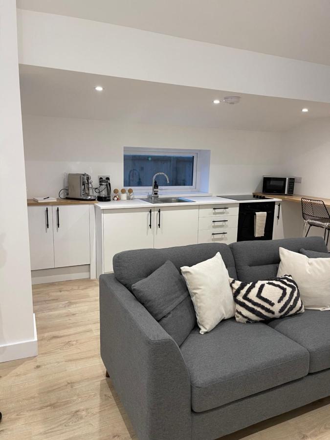The Lodge Hideaway In Cowes Gurnard Exterior foto